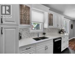 313 Thomas AVENUE - 11