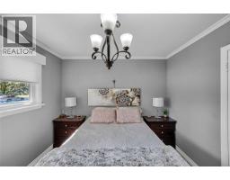 313 Thomas AVENUE - 19