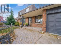 83 Pamela CRESCENT - 2