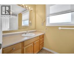 83 Pamela CRESCENT - 30