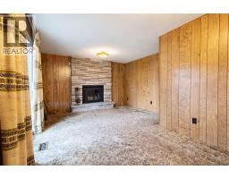 251 MERRITT AVENUE - 23