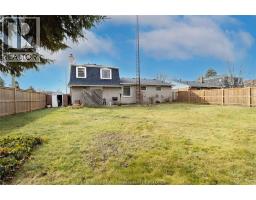 251 MERRITT AVENUE - 44