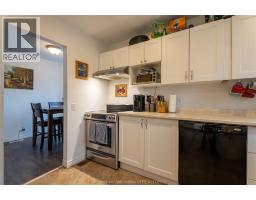 104 BRANDER AVENUE - 16