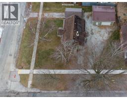 104 BRANDER AVENUE - 35