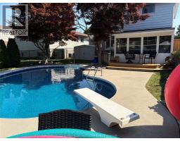 74 Bruinsma AVENUE - 42