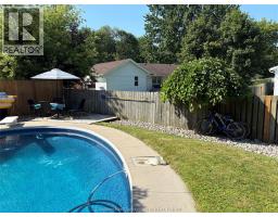 74 Bruinsma AVENUE - 43