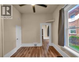 310, 312, 318 Wellington STREET West - 12