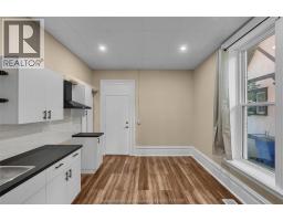 310, 312, 318 Wellington STREET West - 20