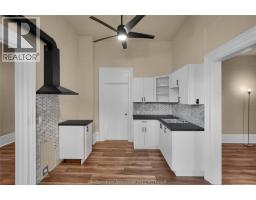 310, 312, 318 Wellington STREET West - 8