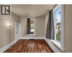 310, 312, 318 Wellington STREET West - 9