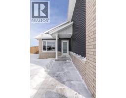 54 Moonstone CRESCENT - 4