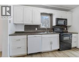 61 Baxter STREET - 21