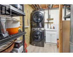 44 ROSSINI CRESCENT - 26