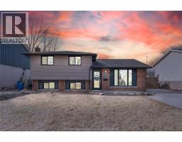 44 ROSSINI CRESCENT - 3