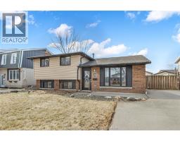 44 ROSSINI CRESCENT - 37