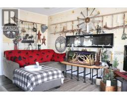 6572 Thirteenth LINE - 7