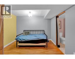 20 Phair CRESCENT - 36