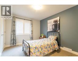 133 Moonstone CRESCENT - 19