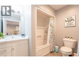 133 Moonstone CRESCENT - 24