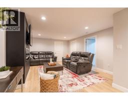 133 Moonstone CRESCENT - 35