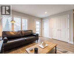 133 Moonstone CRESCENT - 4