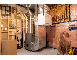 133 Moonstone CRESCENT - 43