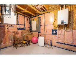 133 Moonstone CRESCENT - 44