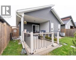 133 Moonstone CRESCENT - 46