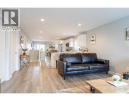 133 Moonstone CRESCENT - 5