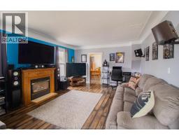 177 Woods STREET - 6