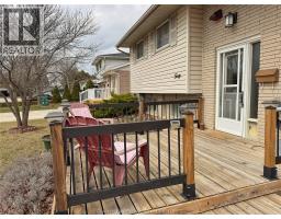 40 Thornhill CRESCENT - 5