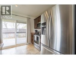 30 St Michael AVENUE - 12