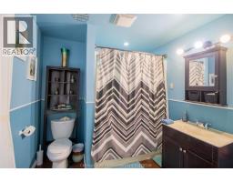 206 Adelaide STREET South - 13