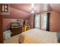 206 Adelaide STREET South - 16