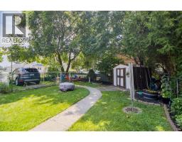 206 Adelaide STREET South - 29