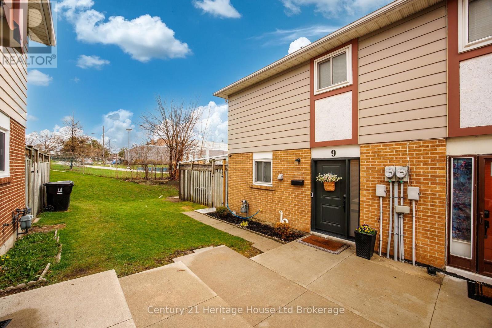 9 SAN VITO WAY, Toronto (Glenfield-Jane Heights)