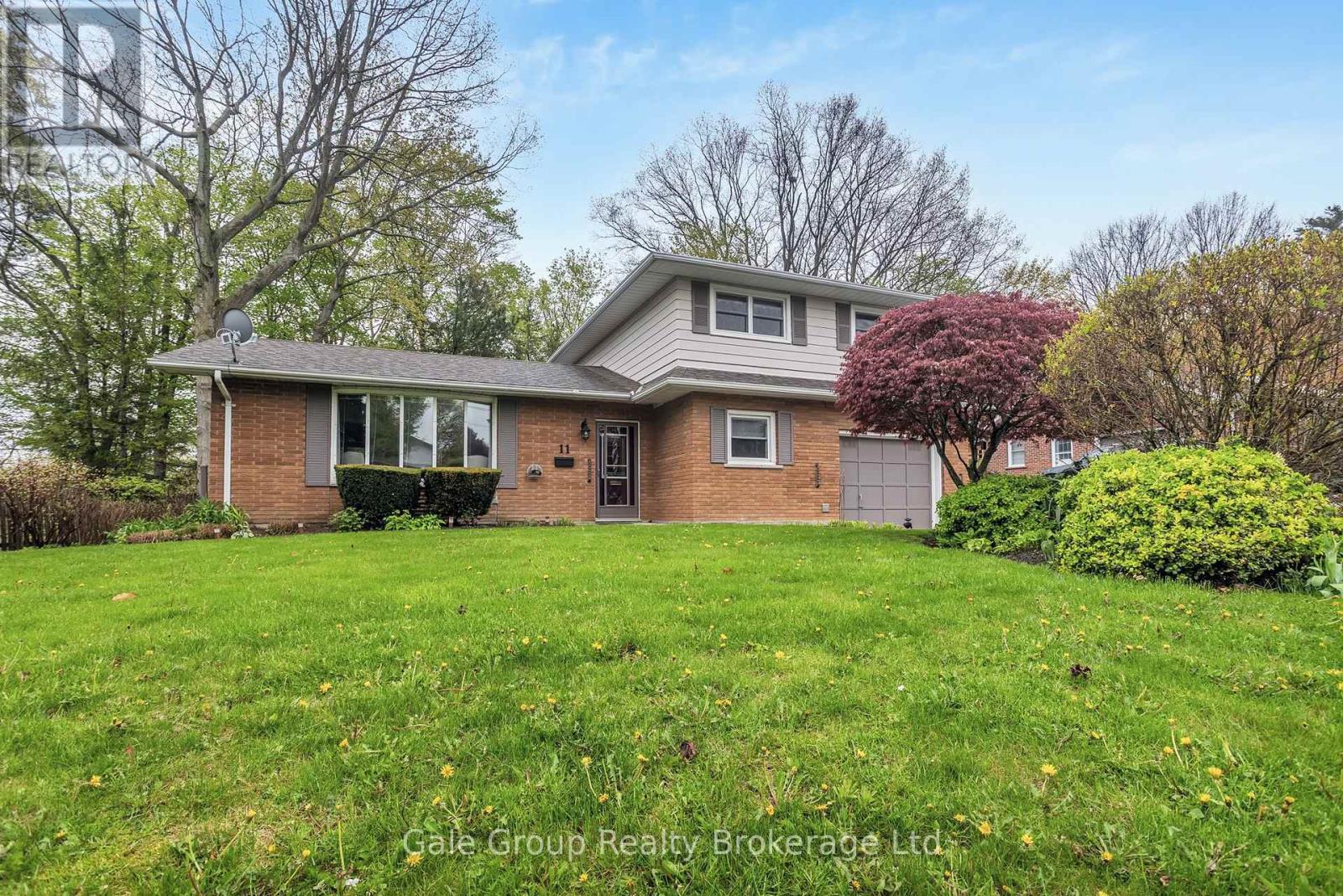 11 THISTLE COURT, Tillsonburg
