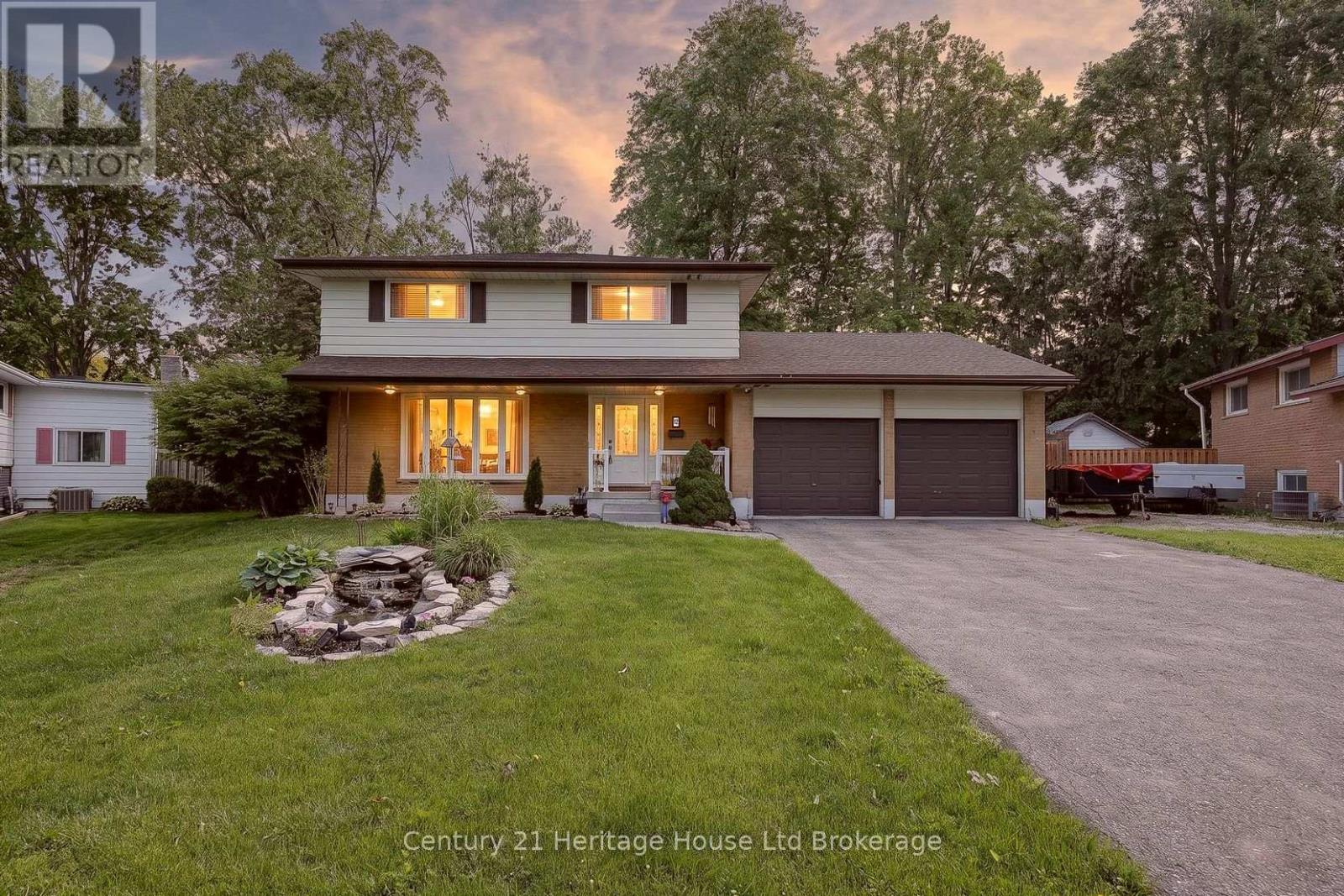12 JUBILEE PLACE, Woodstock (Woodstock - North)