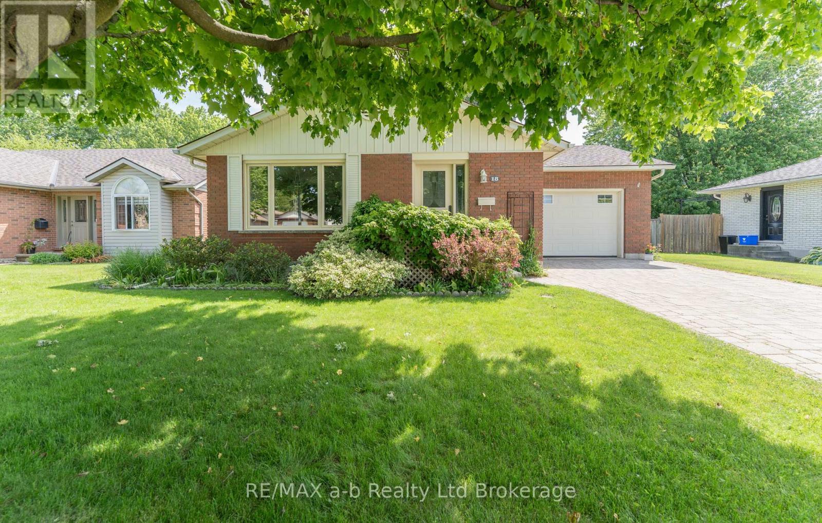 18 DENRICH AVENUE, Tillsonburg