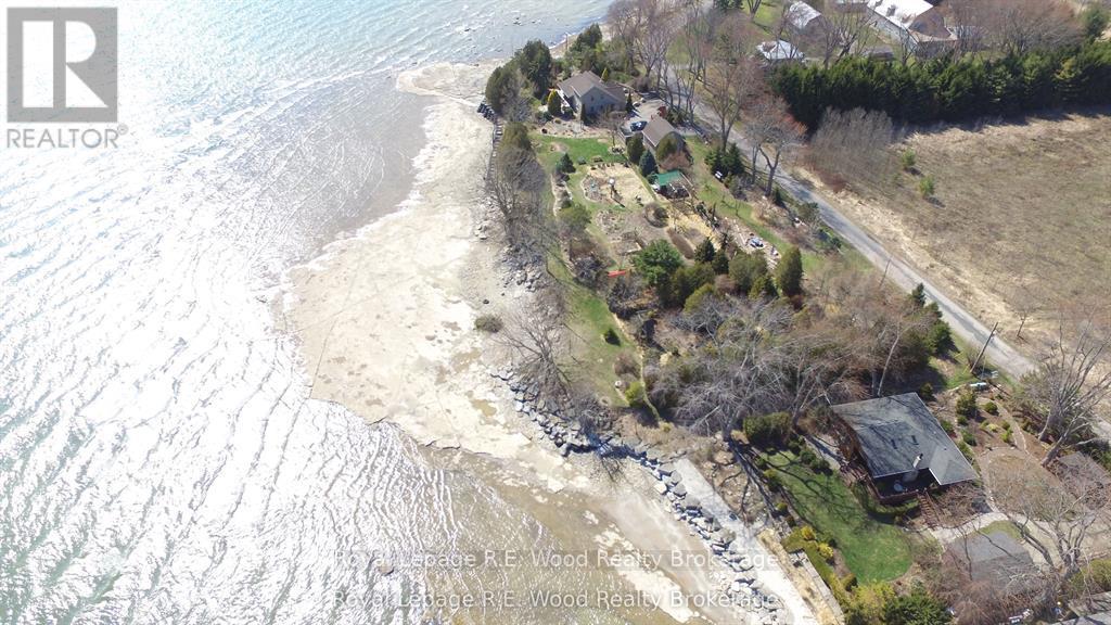 1806 LAKESHORE ROAD, Haldimand (Dunnville)
