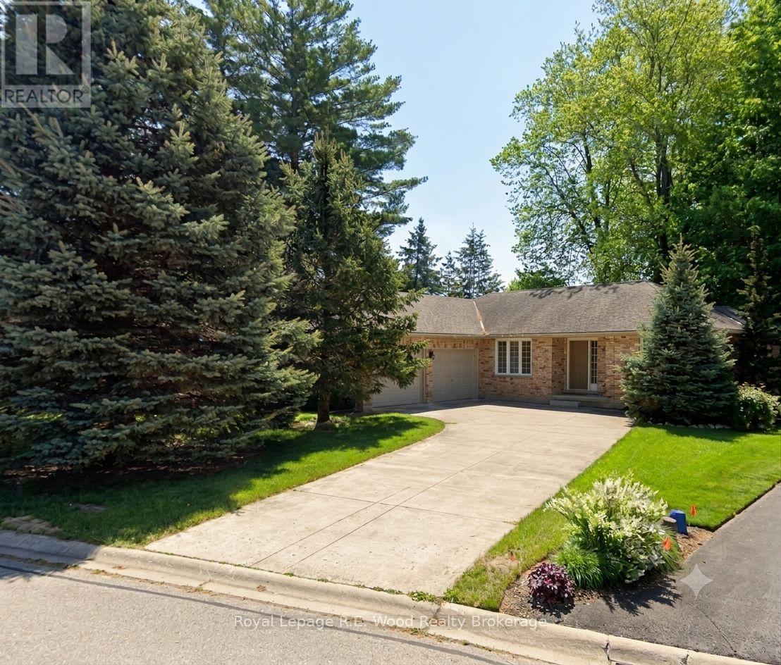 27 WOODSIDE DRIVE, Tillsonburg