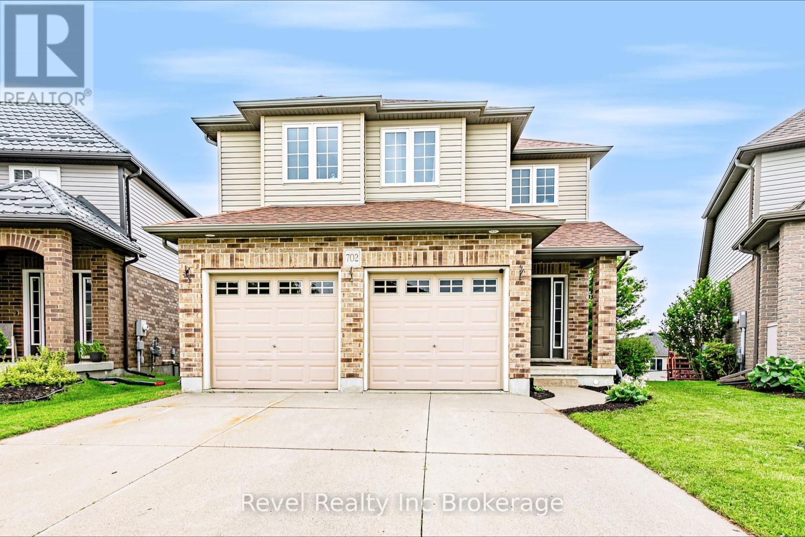 702 FRONTENAC CRESCENT, Woodstock (Woodstock - South)
