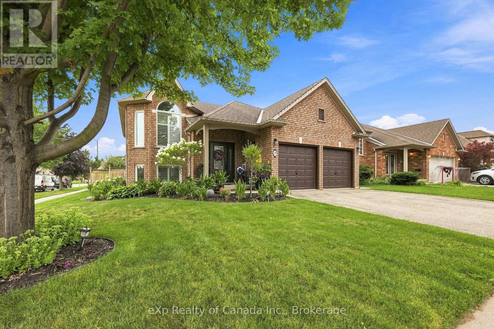 17 VARLEY CRESCENT, Brantford
