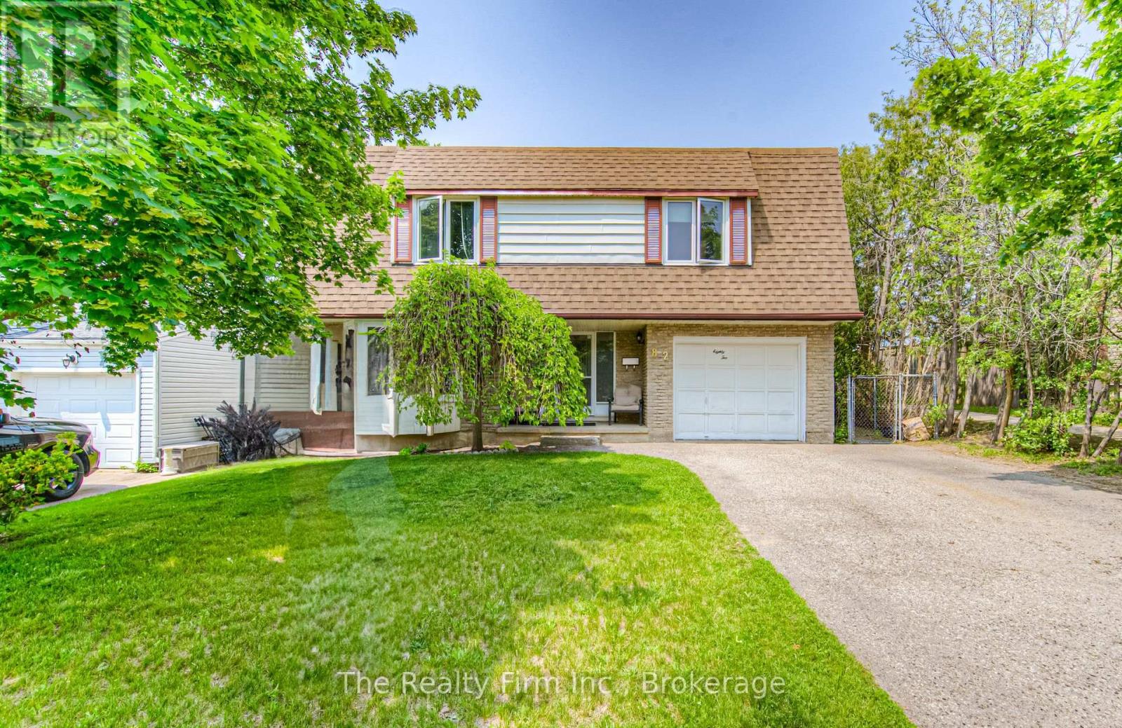 82 ROSENEATH CRESCENT, Kitchener