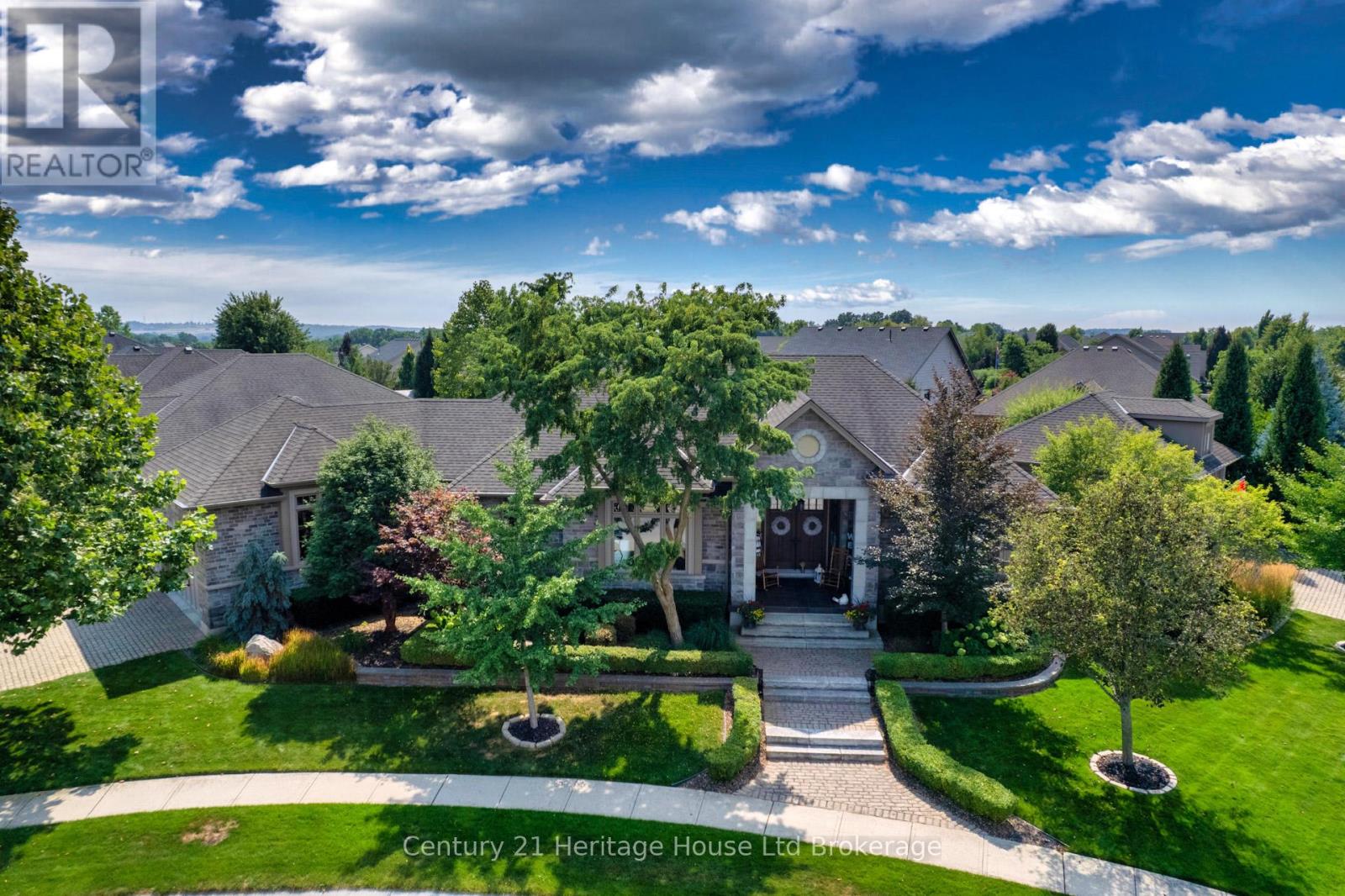 563 LAKEVIEW DRIVE, Woodstock (Woodstock - North)