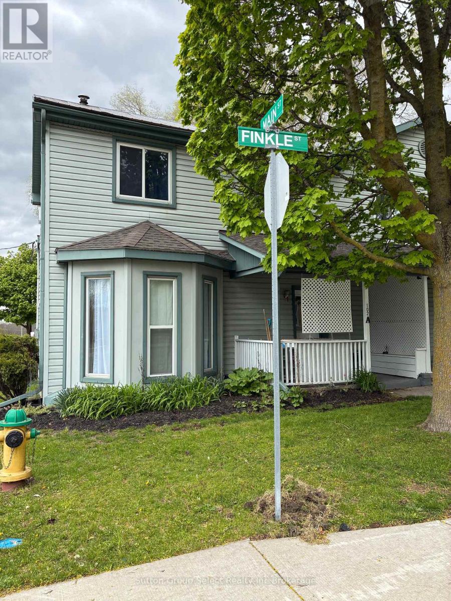102 FINKLE STREET, Woodstock (Woodstock - South)