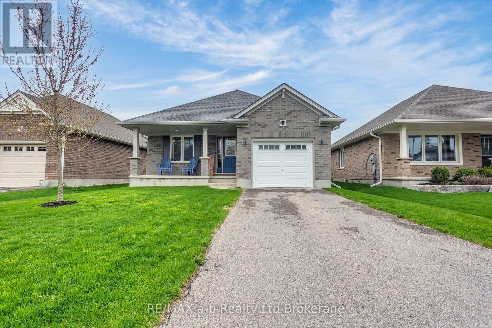 242 WILSON AVENUE, Tillsonburg