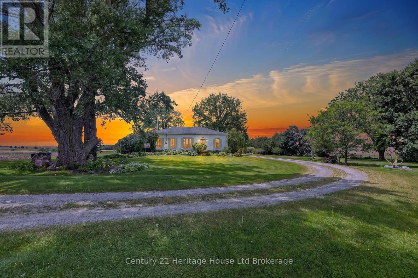 776443 BLANDFORD STREET, Blandford-Blenheim (Bright)