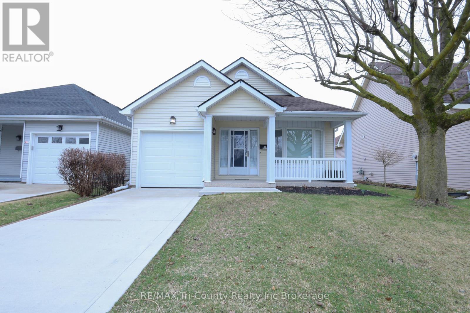 33 WILKINS CRESCENT, Tillsonburg