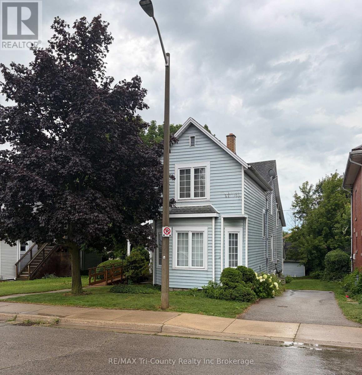 53 BROCK STREET W, Tillsonburg